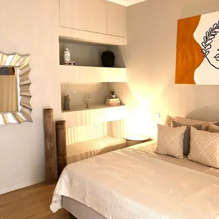 Bright Spacious Modern 3rd Flr City Oasis-sleeps 5 Athens
